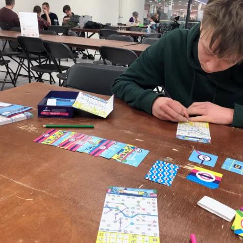 Nooa playing Next Station: London.